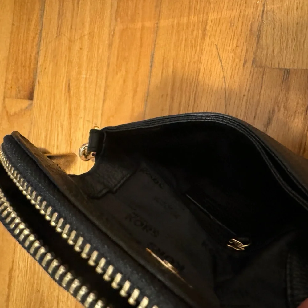 Michael Kors leather black sling bag